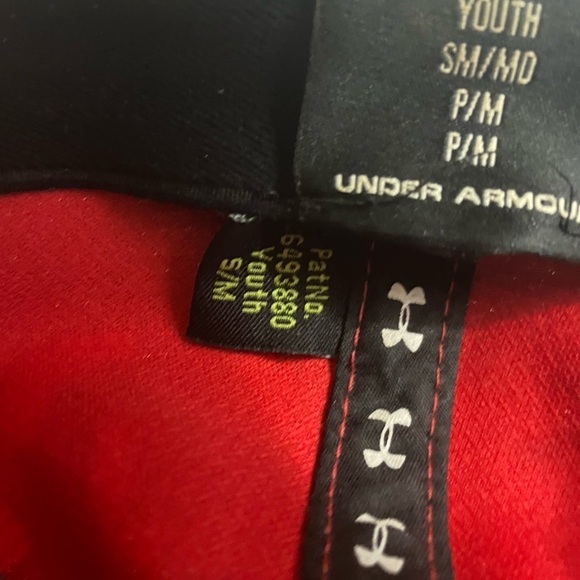 Under Armour Youth S/M Red & Black Baseball Fitted Cap - Picture 5 of 7